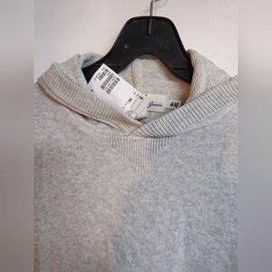 H&M Long Sleeve Hoodie Sweater